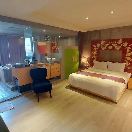 Jungle City Motel 嘉義市 エクステリア 写真