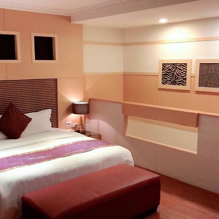 Jungle City Motel 嘉義市 エクステリア 写真