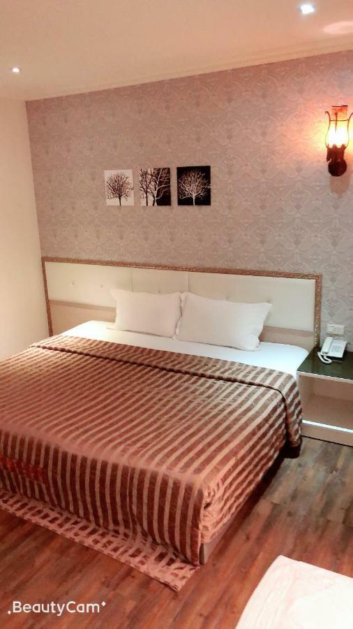 Jungle City Motel 嘉義市 エクステリア 写真